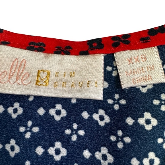 Belle by Kim Gravel Bandana Print
V-Neck Poncho Blue/Red Size XXS V Neck NWOT - Picture 4 of 12